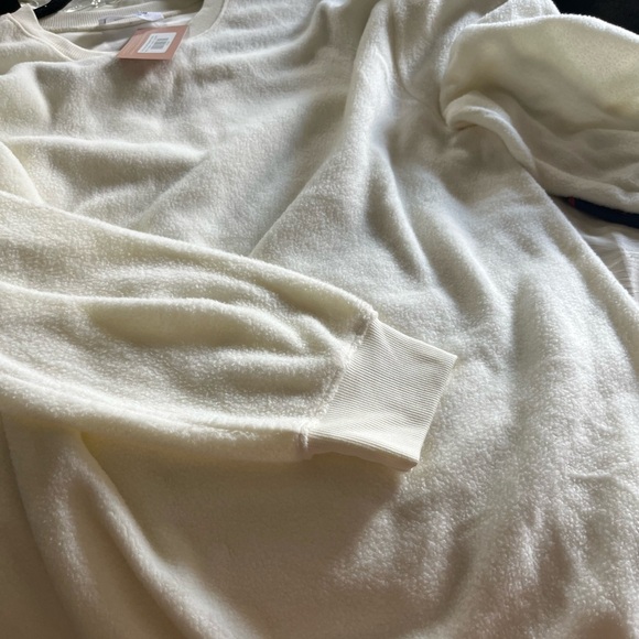 Double Zero Off-White Crewneck Sweater - Picture 5 of 7